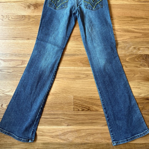 Rampage size 5 jeans, preowned, lightly worn - Picture 4 of 8